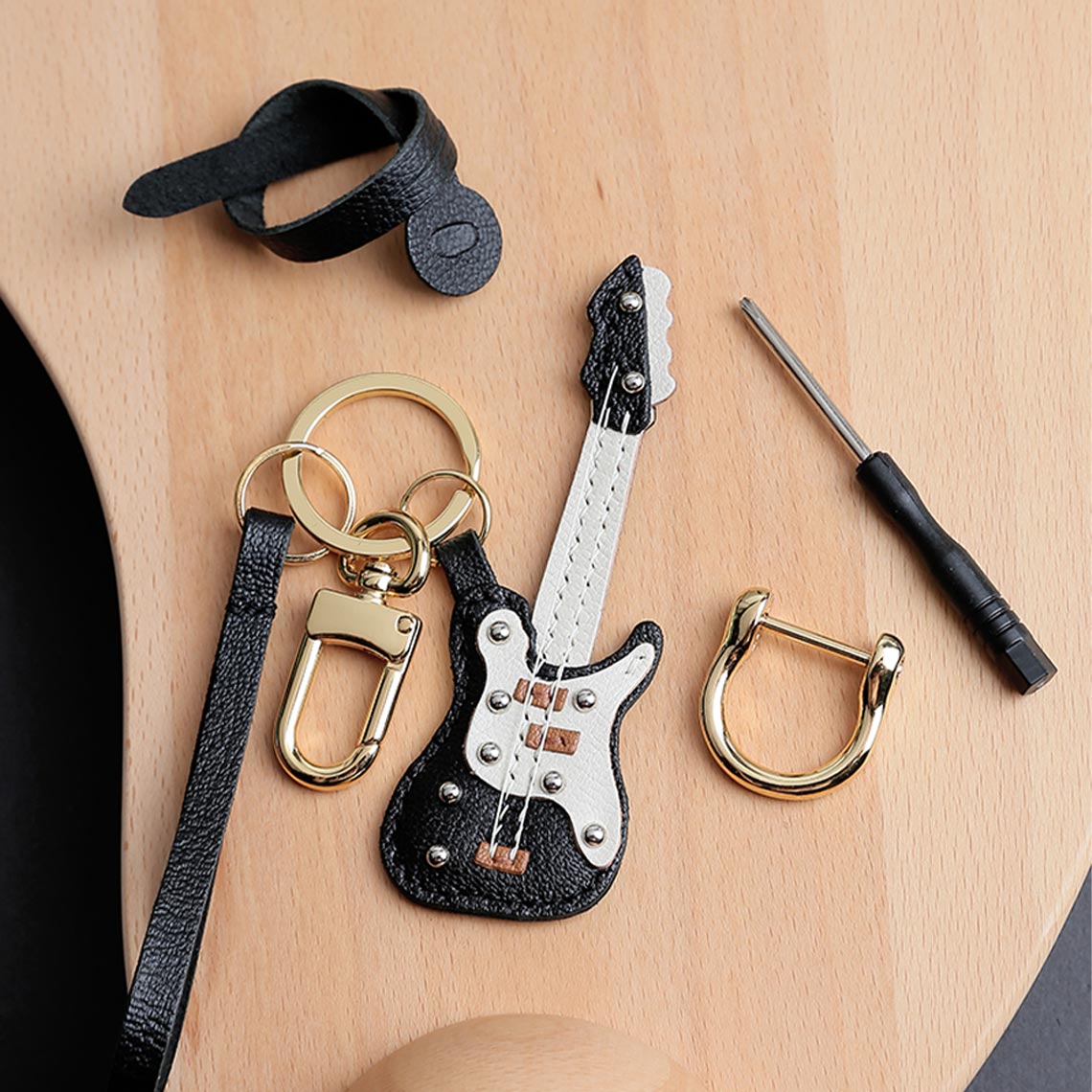 CUCUBIRD POPSEWING® Leather Guitar Design Keychain DIY Kit