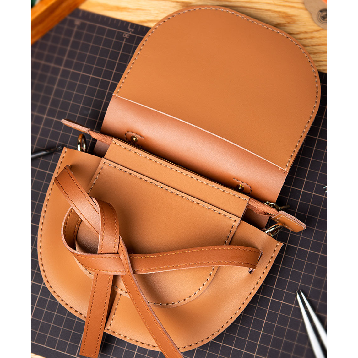 CUCUBIRD Leather Belt Saddle Crossbody Gate Bag DIY Kit ?