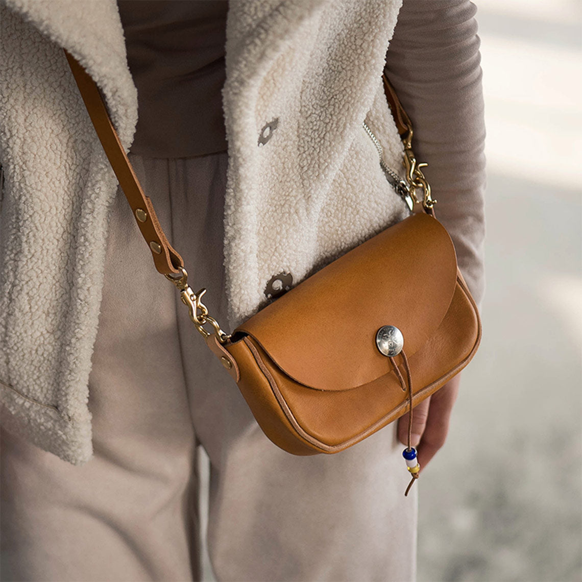 CUCUBIRD Full Grain Leather Vintage Crossbody Bag DIY Kit Light-Brown?