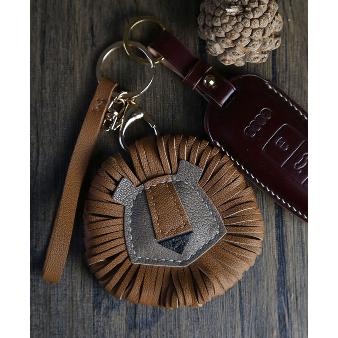 CUCUBIRD Sheep Leather Leo Lion Keychain DIY Kit ?