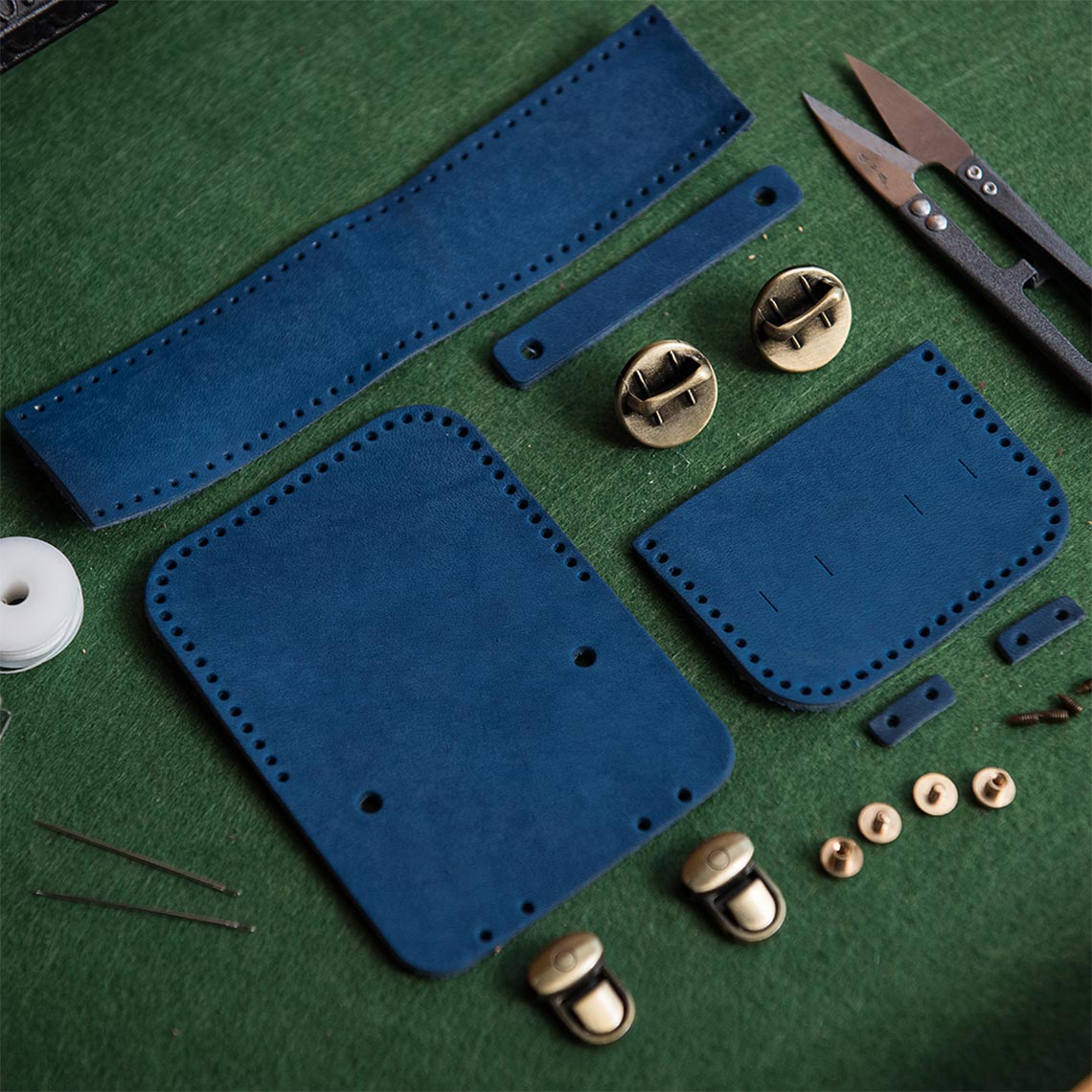CUCUBIRD Full Grain Leather Mini Satchel DIY Kit Nubuck-Navy-Blue?