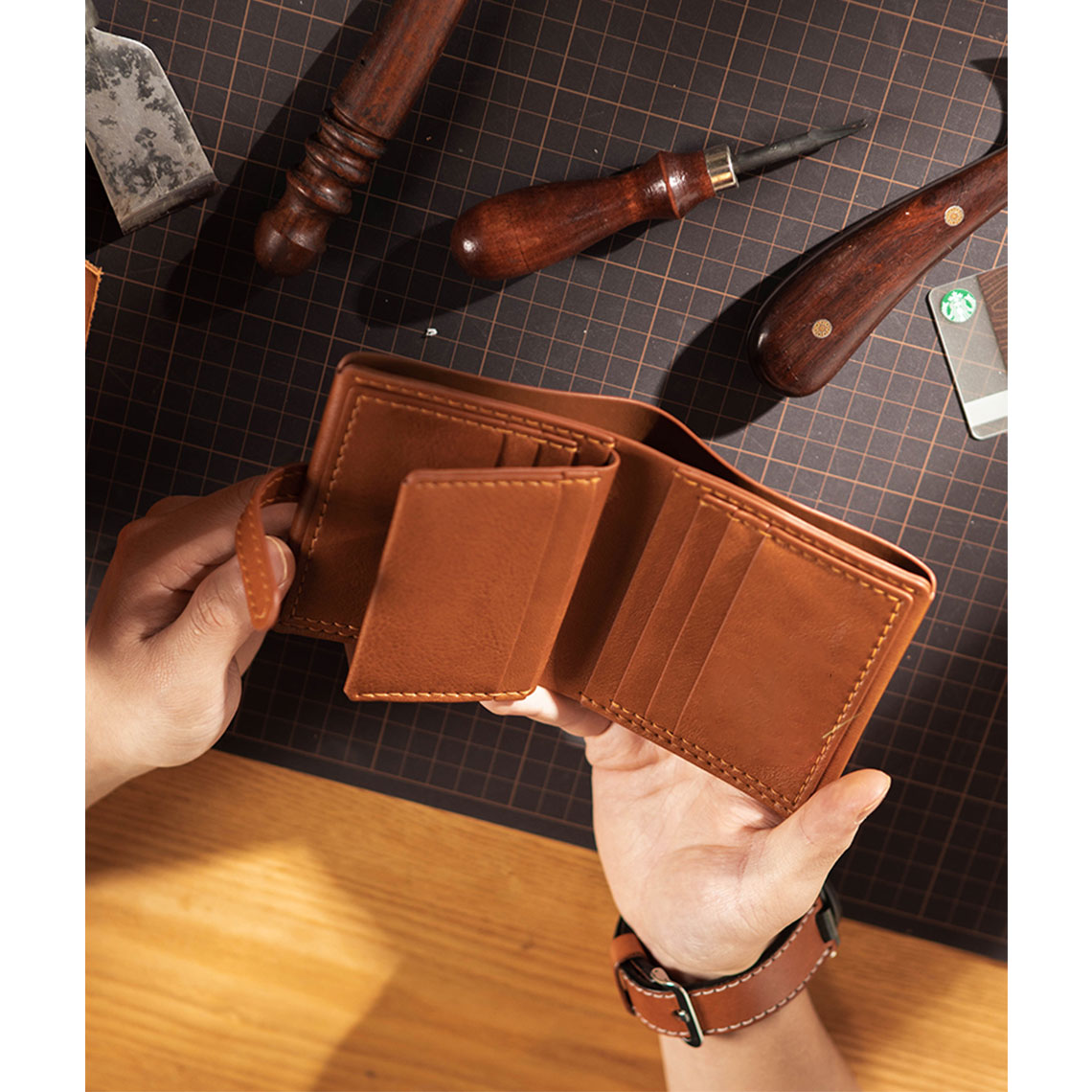 CUCUBIRD Top Grain Leather Men Wallet With Picture Window DIY Kit Brown-Handmade-Wallet-Finished?