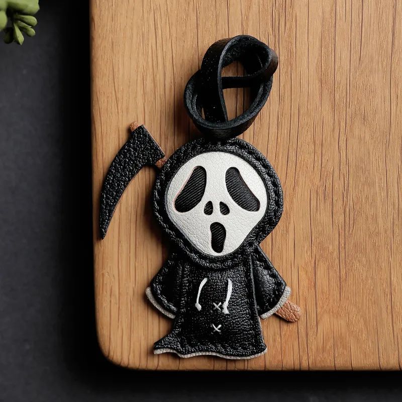 Tutourial-of-CUCUBIRD-Leather-Halloween-Vibe-Charm-DIY-Kits CUCUBIRD