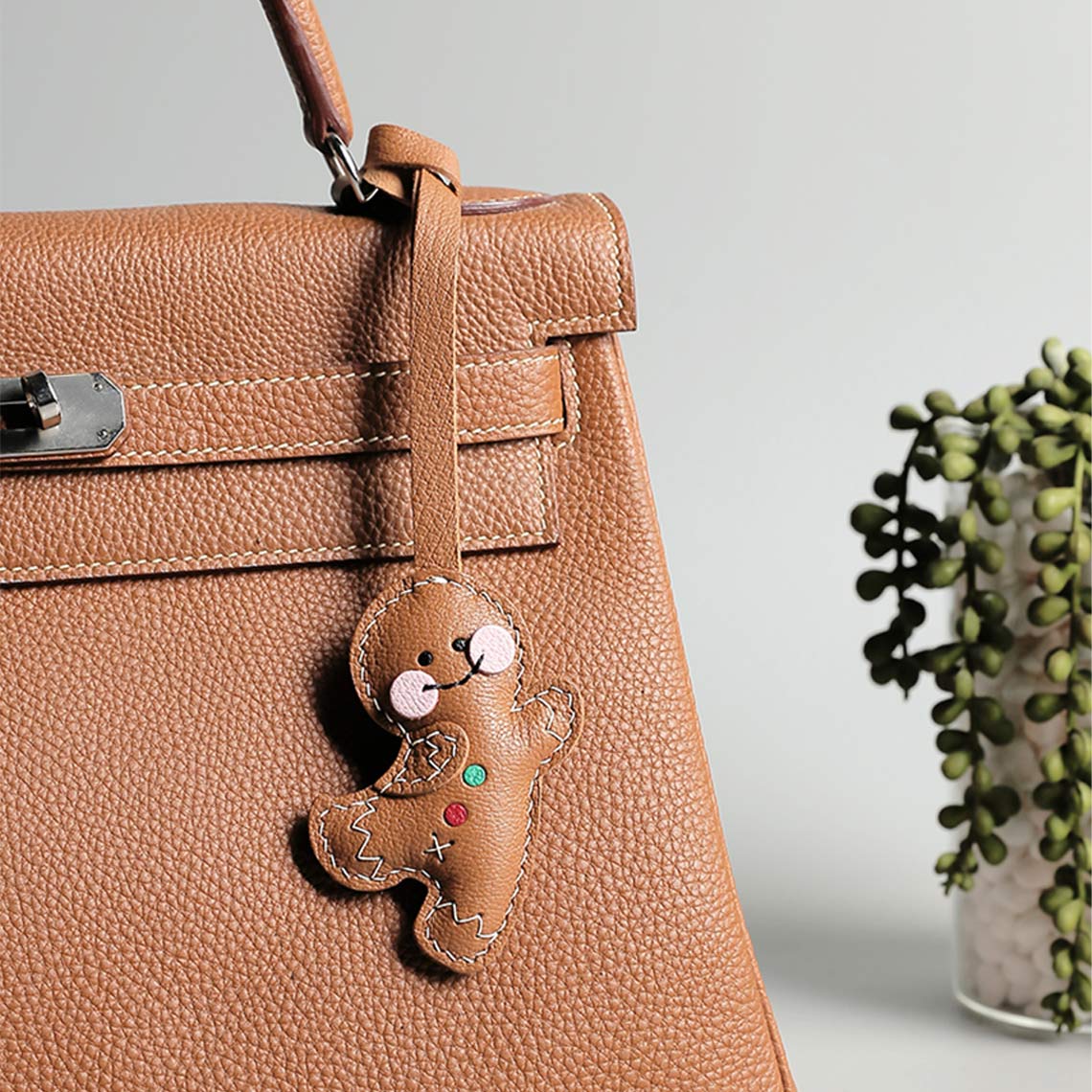 CUCUBIRD CUCUBIRD Sheep Leather Christmas Gingerbread Charm DIY Kit Charm 