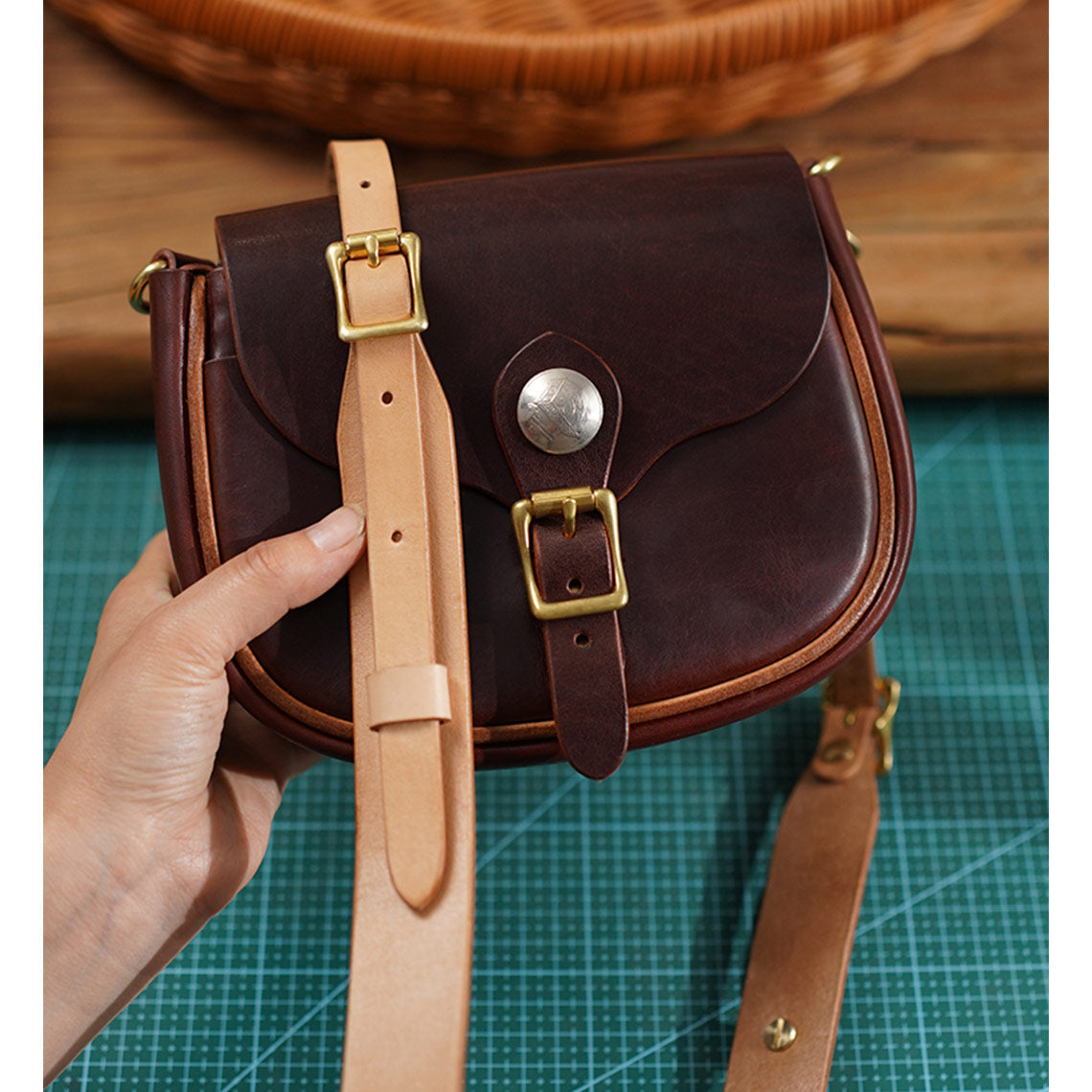 CUCUBIRD Vegetable Tanned Leather Retro Saddle Bag DIY Kit