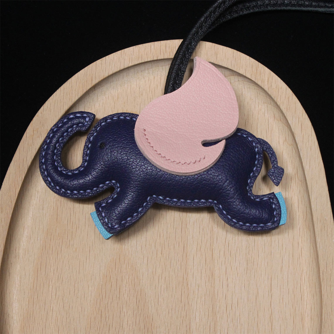 CUCUBIRD CUCUBIRD Sheep Leather Elephant Charm DIY Kits Dark Blue 