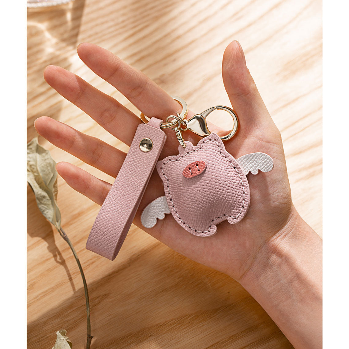 CUCUBIRD POPSEWING® Leather Flying Pig Keychain DIY Kit  