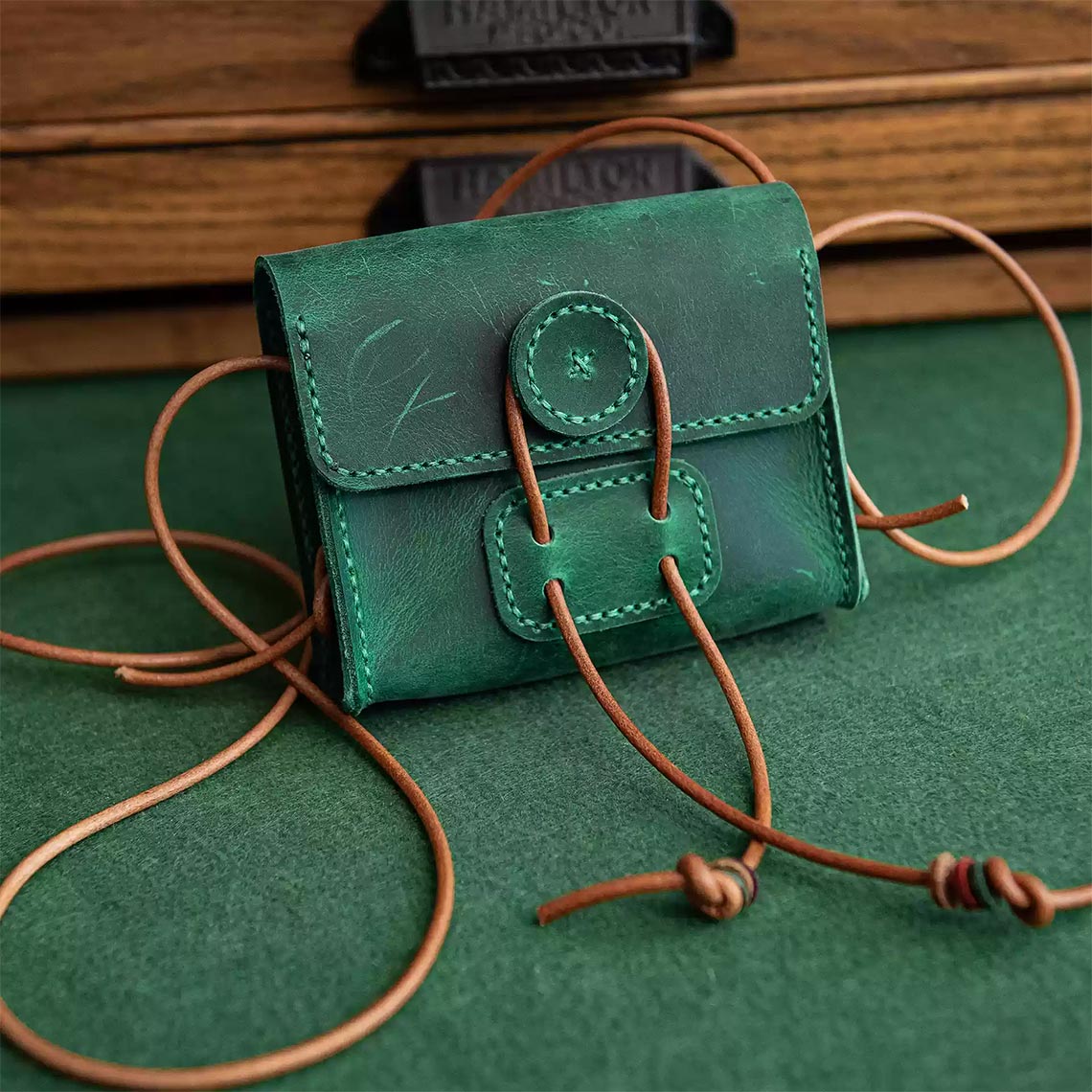 CUCUBIRD POPSEWING® Full Grain Leather Mini Square Bag DIY Kit  