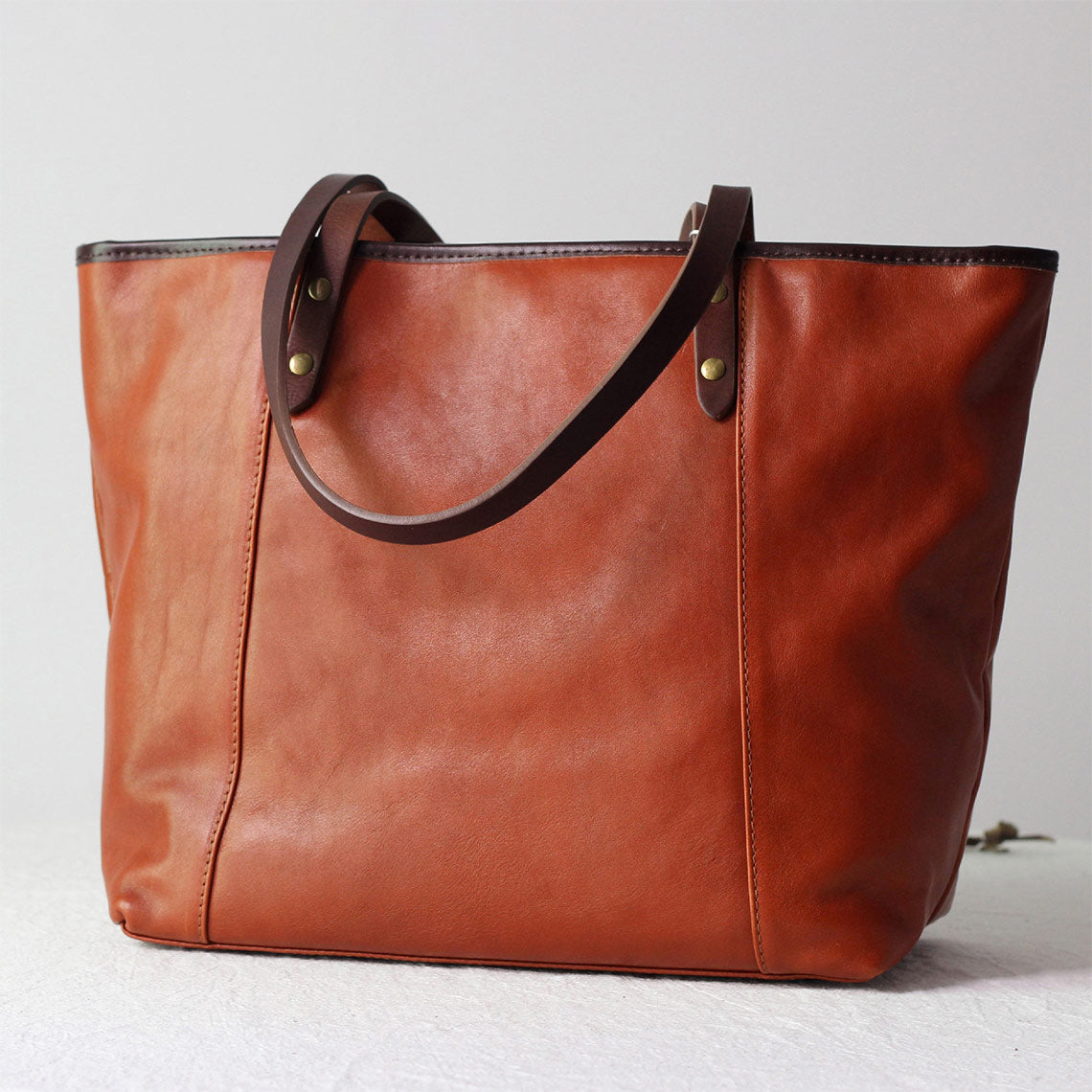CUCUBIRD Vegetable Tanned Leather Classic Women Tote Bag  