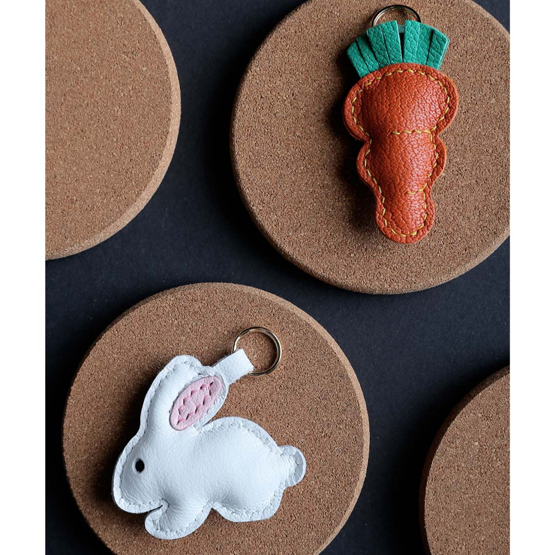 CUCUBIRD POPSEWING® Sheep Leather Bunny & Carrot Keychain DIY Kit  