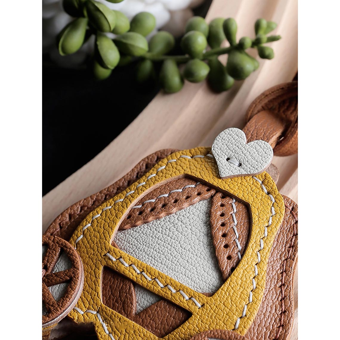 CUCUBIRD POPSEWING® Sheep Leather Pumpkin Carriage Bag Charm DIY Kit  