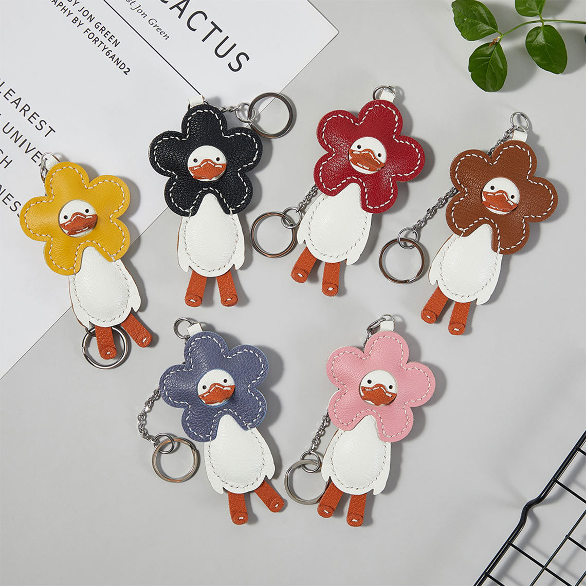 CUCUBIRD Sheep Leather Happy Duck Keychain DIY Kits Black 