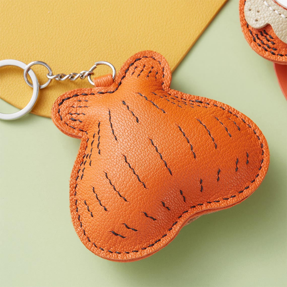 Sheep Leather Garfield Cat Keychain DIY Kit - CUCUBIRD