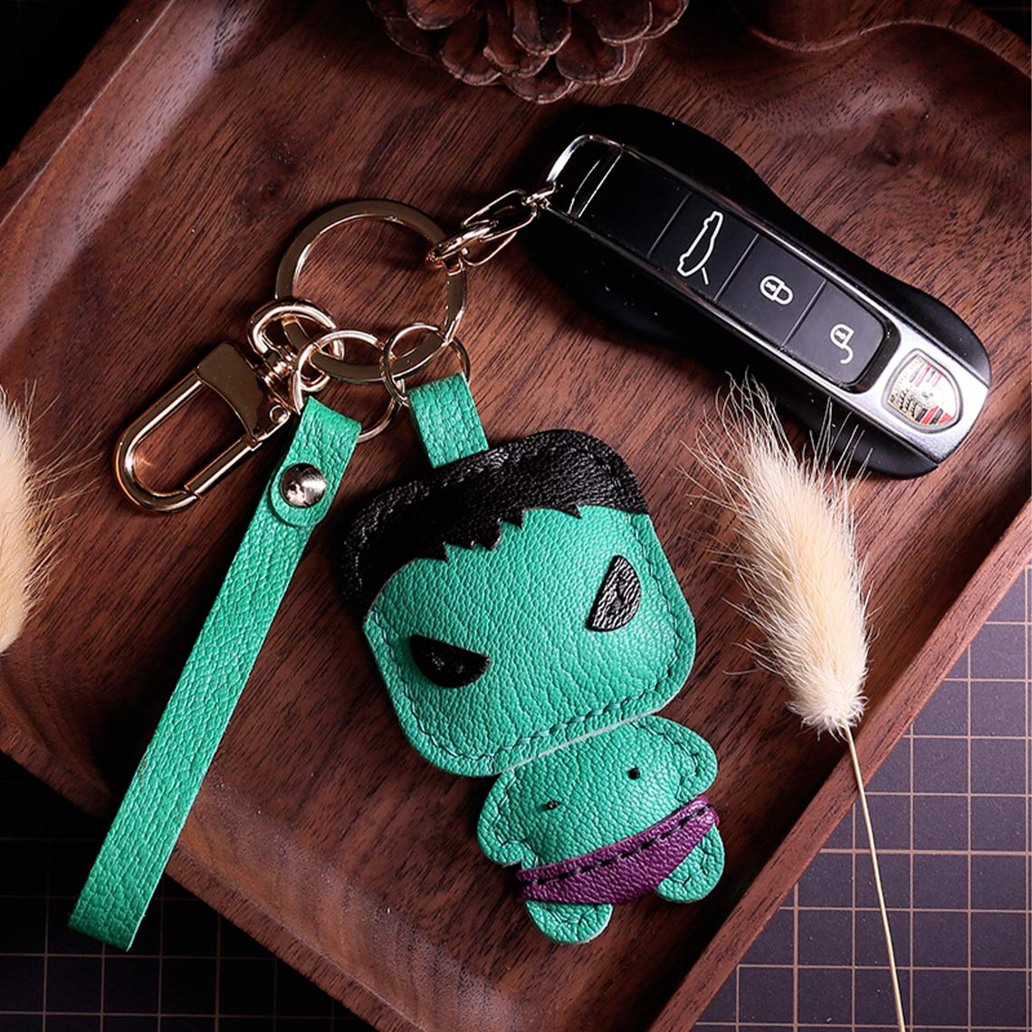 CUCUBIRD Leather The Hulk Keychain DIY Kit  