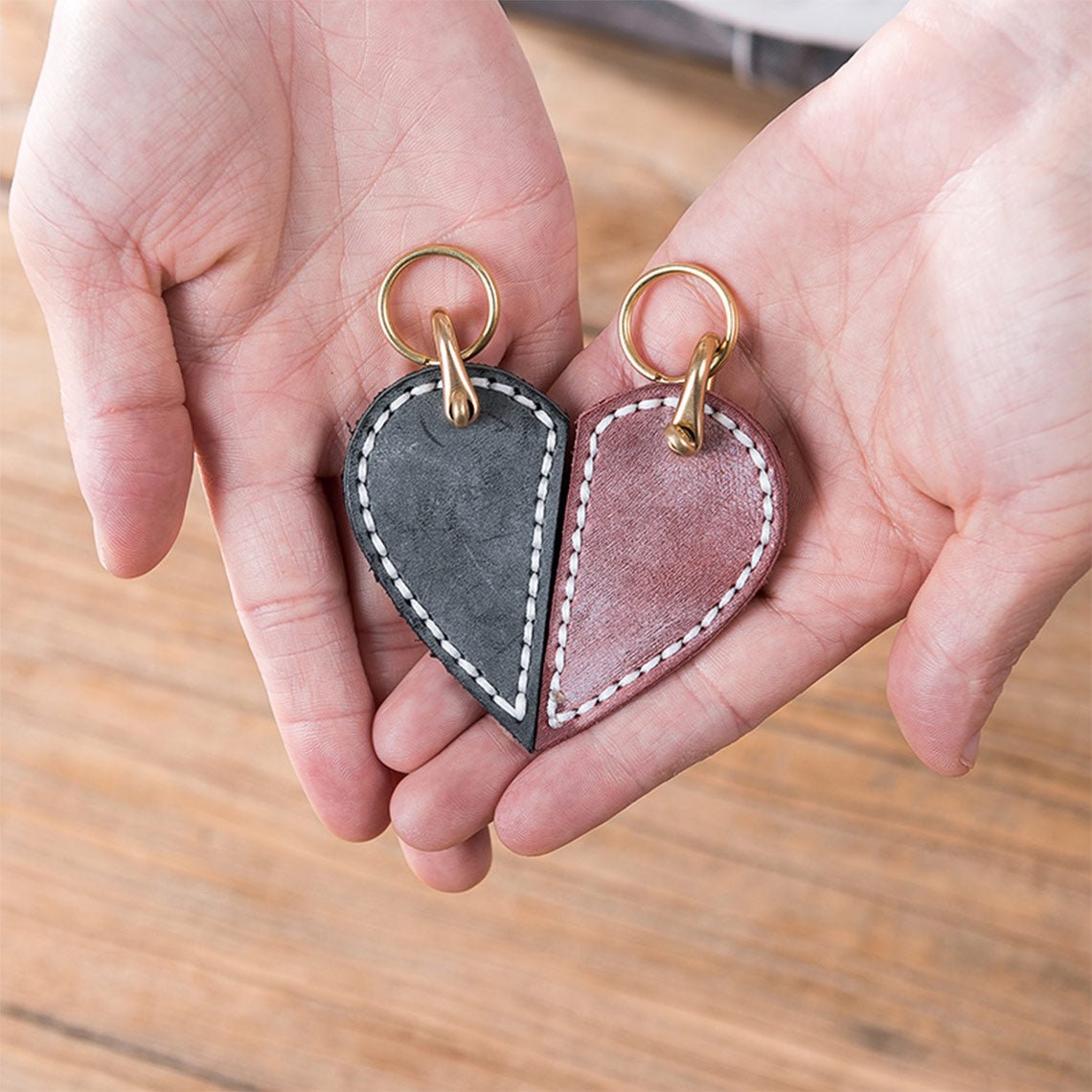 Leather Couple Loving Heart Keychain DIY Kits - CUCUBIRD