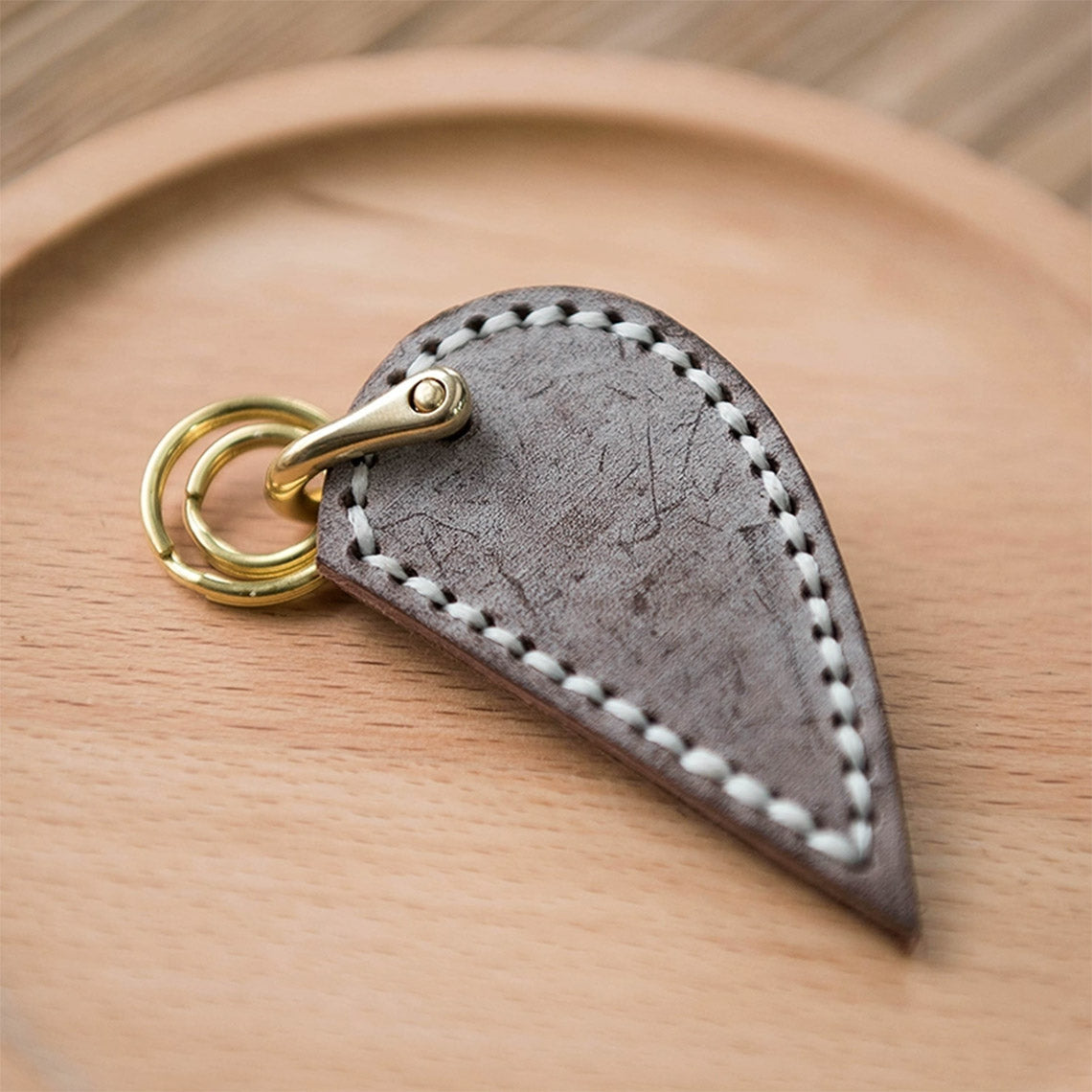 CUCUBIRD Leather Couple Loving Heart Keychain DIY Kits One Heart / Wax Leather - Coffee 