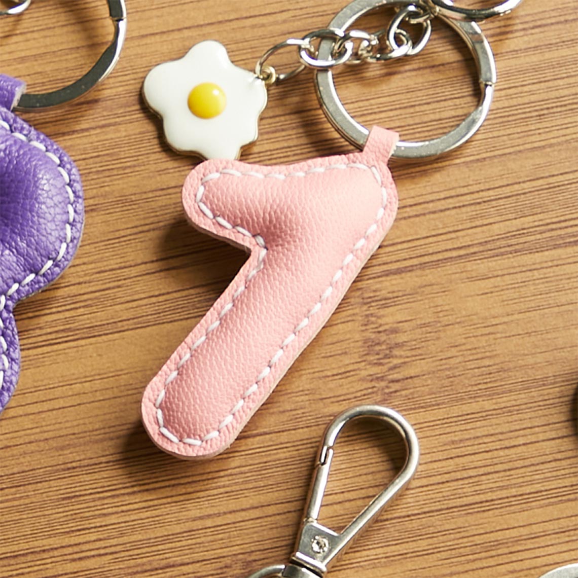 CUCUBIRD Sheep Leather Lucky Number Keychain DIY Kits 1 