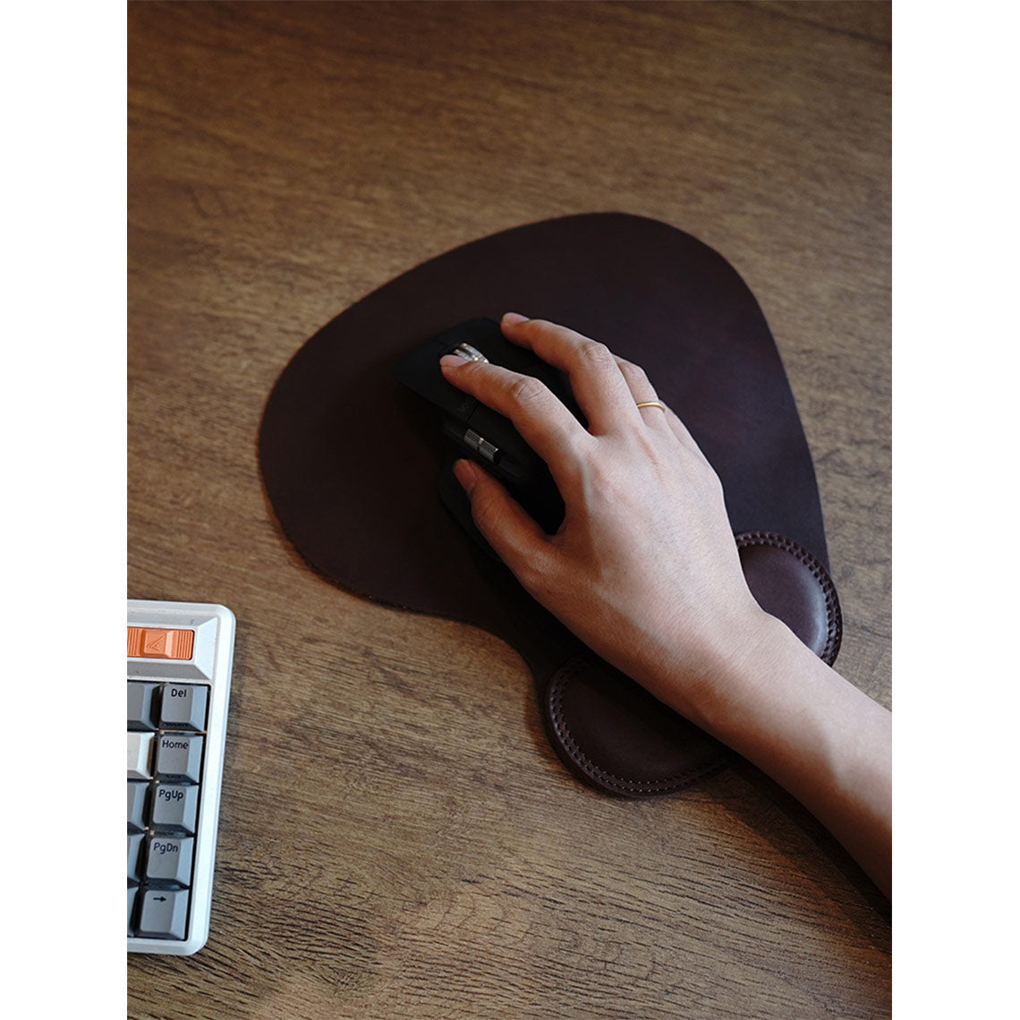 CUCUBIRD Full Grain Leather Wrist Rest Mouse Pad  