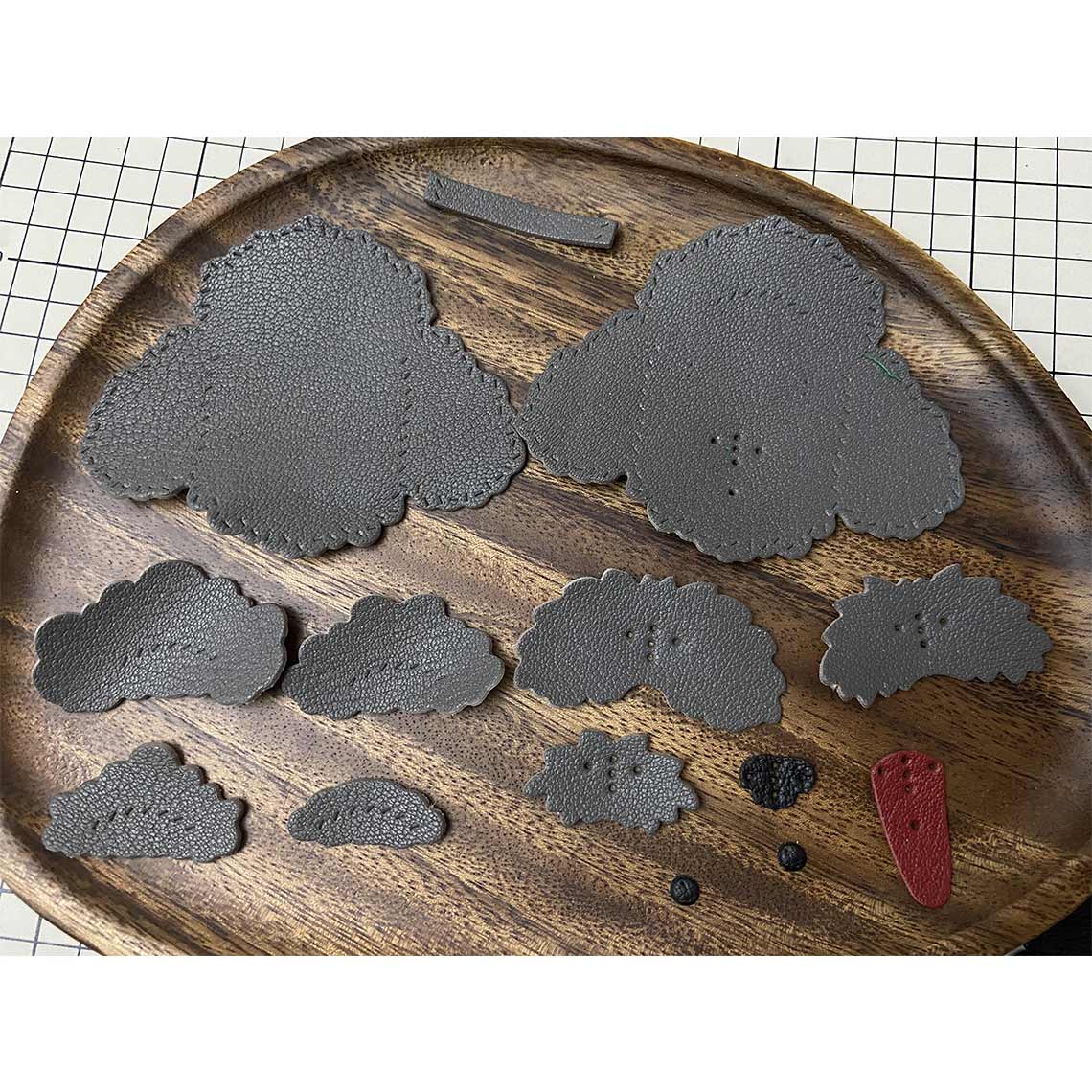 CUCUBIRD Sheep Leather Teddy Dog Keychain DIY Kits Gray/Keychain 