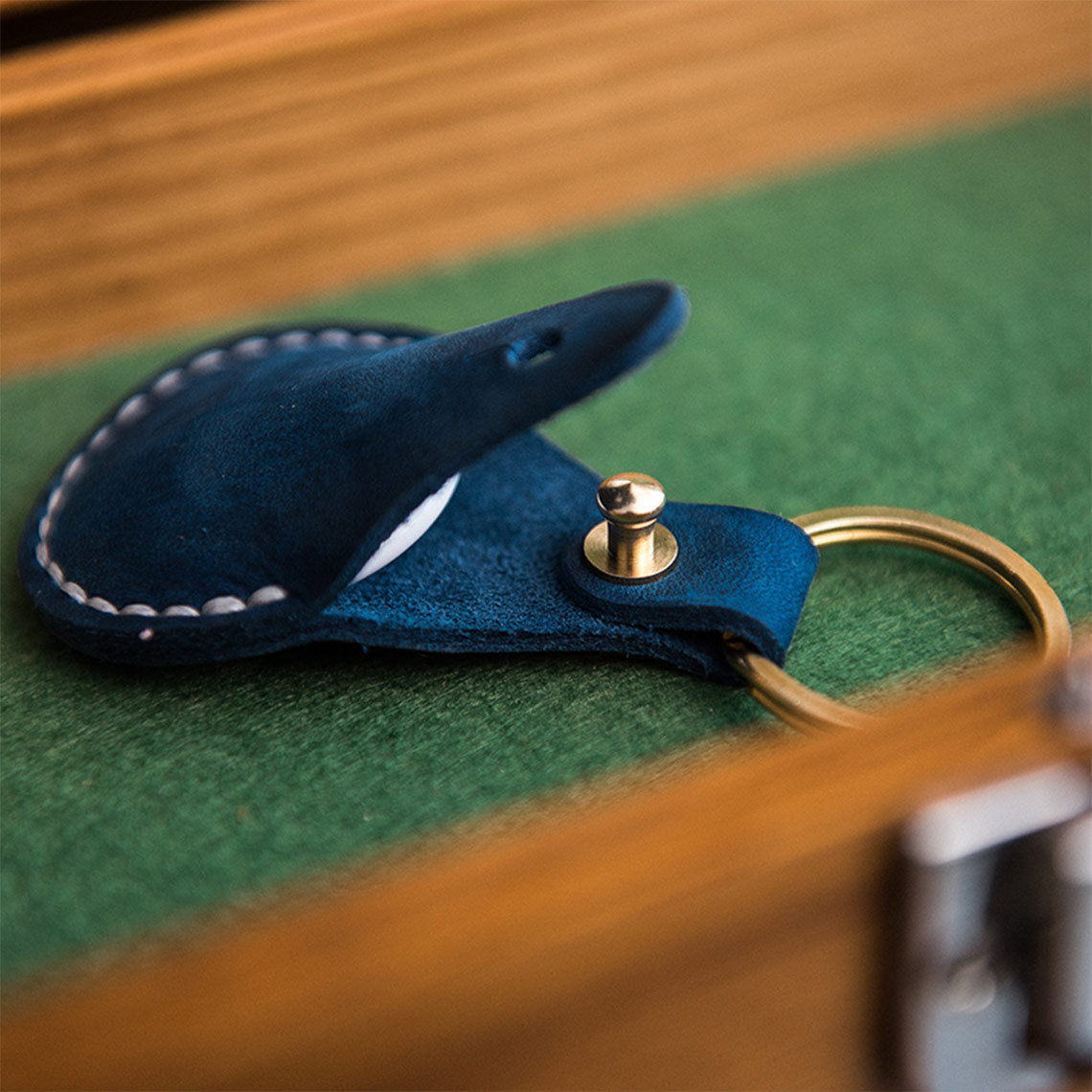 CUCUBIRD Leather AirTag Keychain DIY Kit  