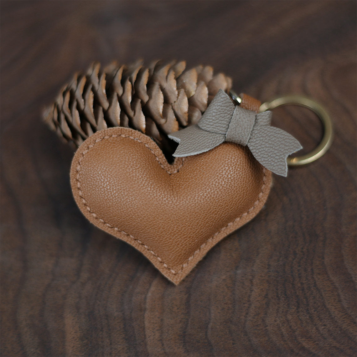 CUCUBIRD Sheep Leather Loving Heart Keychain DIY Kit Brown 