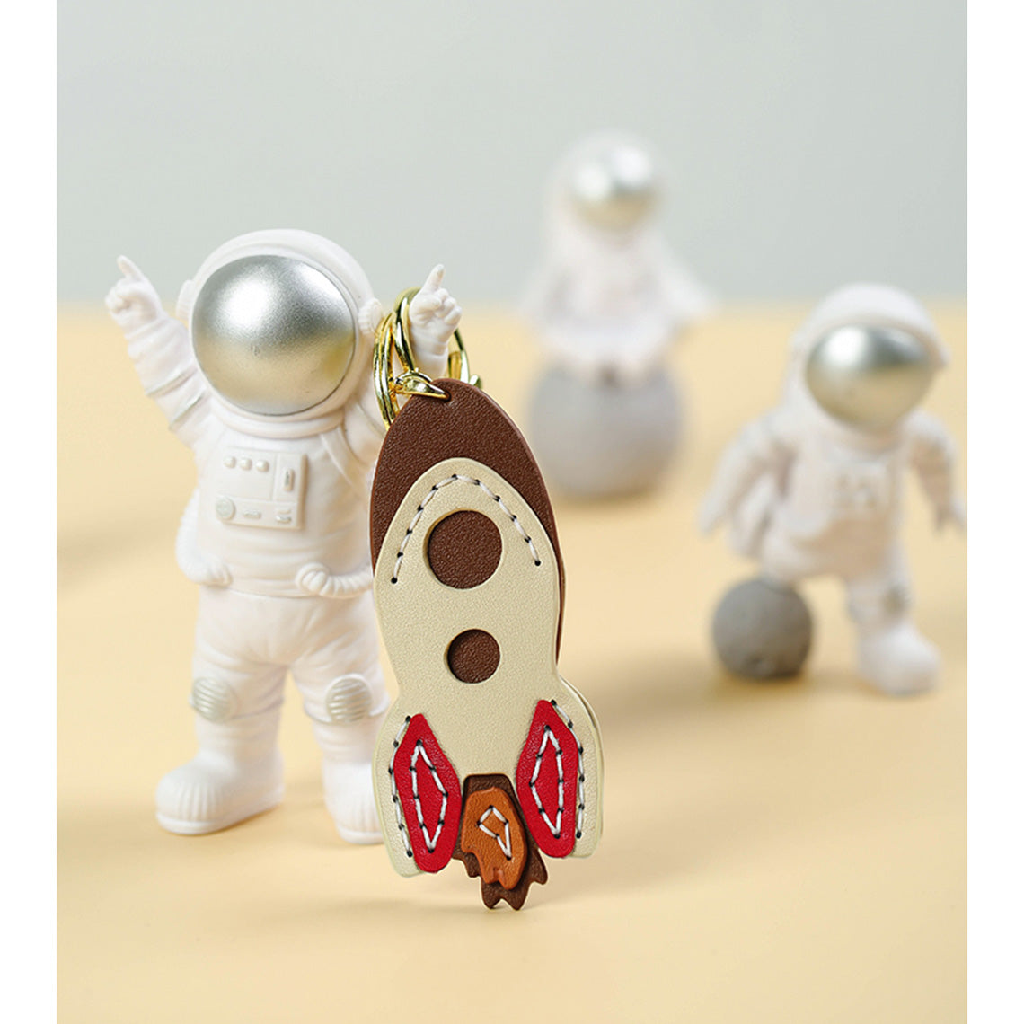 CUCUBIRD Leather Spacemen & Spaceship Keychain DIY Kit Spaceship/Brown 