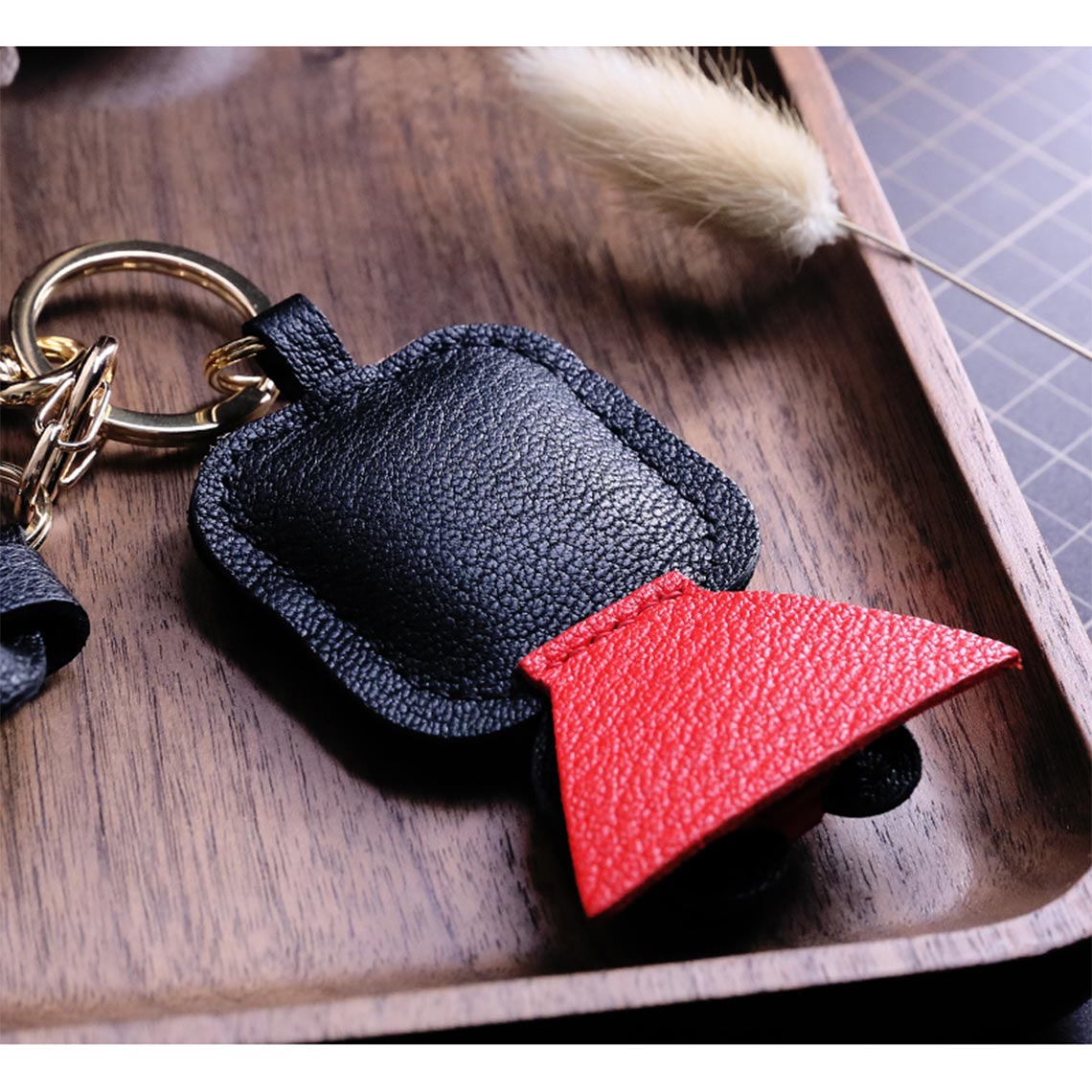 CUCUBIRD Sheep Leather Superman Keychain DIY Kit  